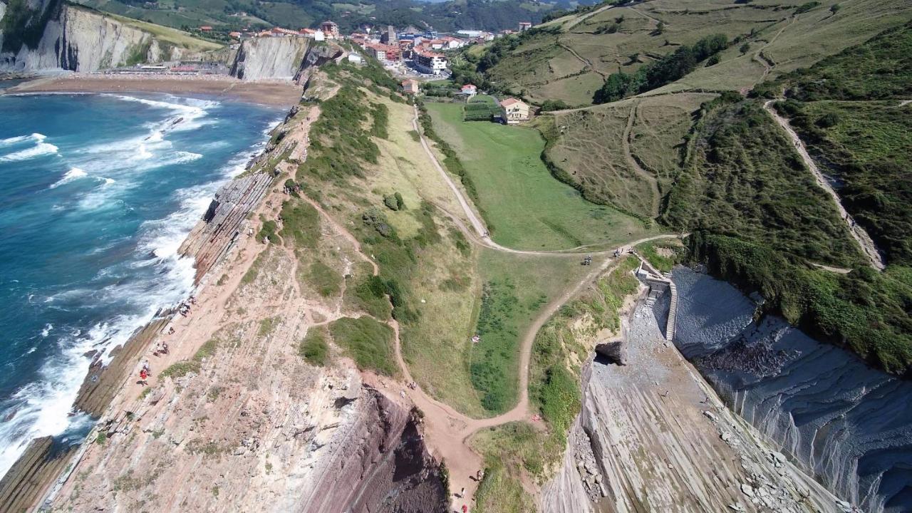Kampaoh Zumaia Hotel Exterior photo