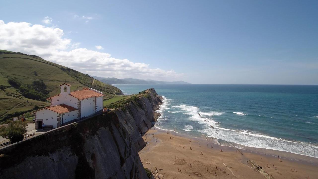 Kampaoh Zumaia Hotel Exterior photo